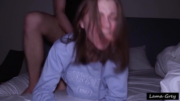 A tüneményes gimis csajból gecifaló ribi lett, mikor a kollégiumi hálójában megkuffantották Thumb